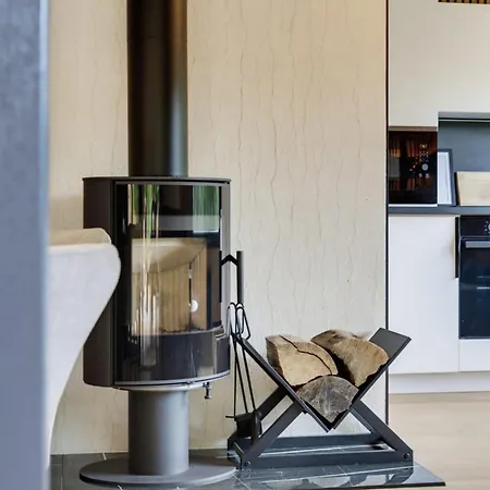 Forest&lake Retreat Villa