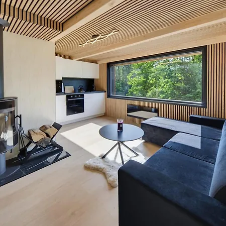 Forest&lake Retreat *
