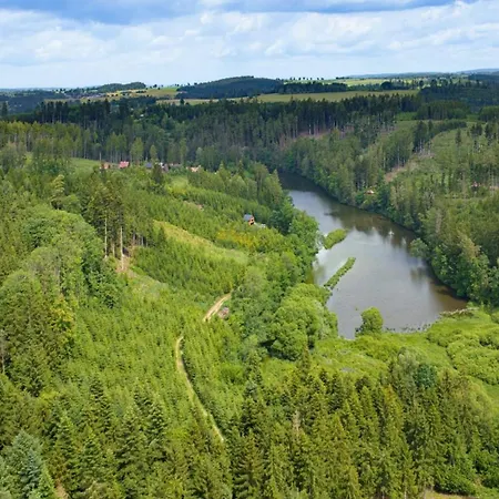 Forest&lake Retreat