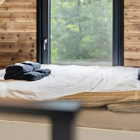 Forest&lake Retreat *